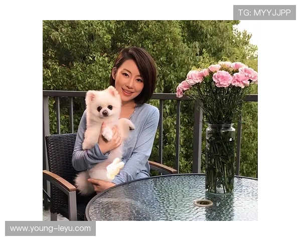 听说潘晓婷新买的豪宅里连茶几都是限量款，普通人光看都不敢伸手了！