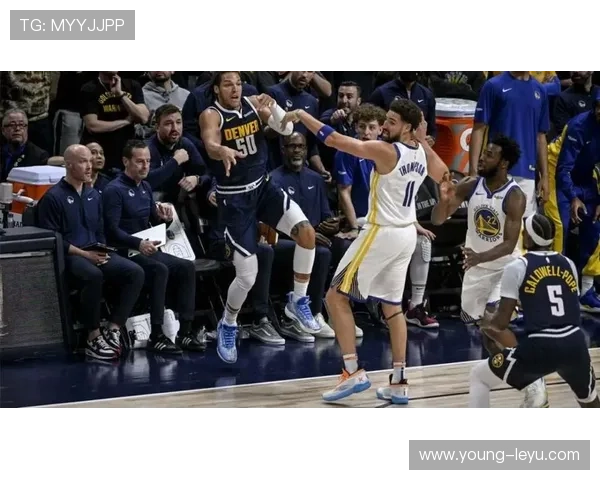 安德鲁·威金斯利用突破和防守创造机会，提升勇士关键时刻得分贡献