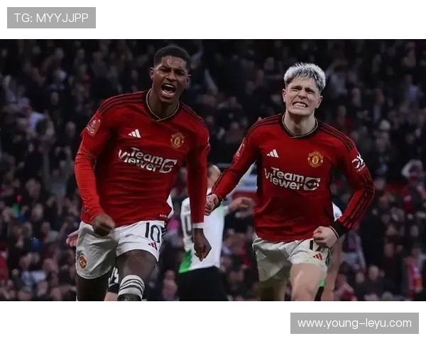 控球率虚高，曼联中场一碰就乱，问题藏不住了