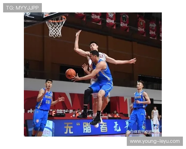 新手如何正确运用中线规则避免篮球比赛中的8秒违例